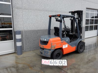 TOYOTA Tonero 02-8FDF30 – DM6602