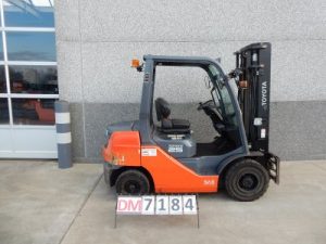 TOYOTA Tonero 02-8FDF25 – DM7184