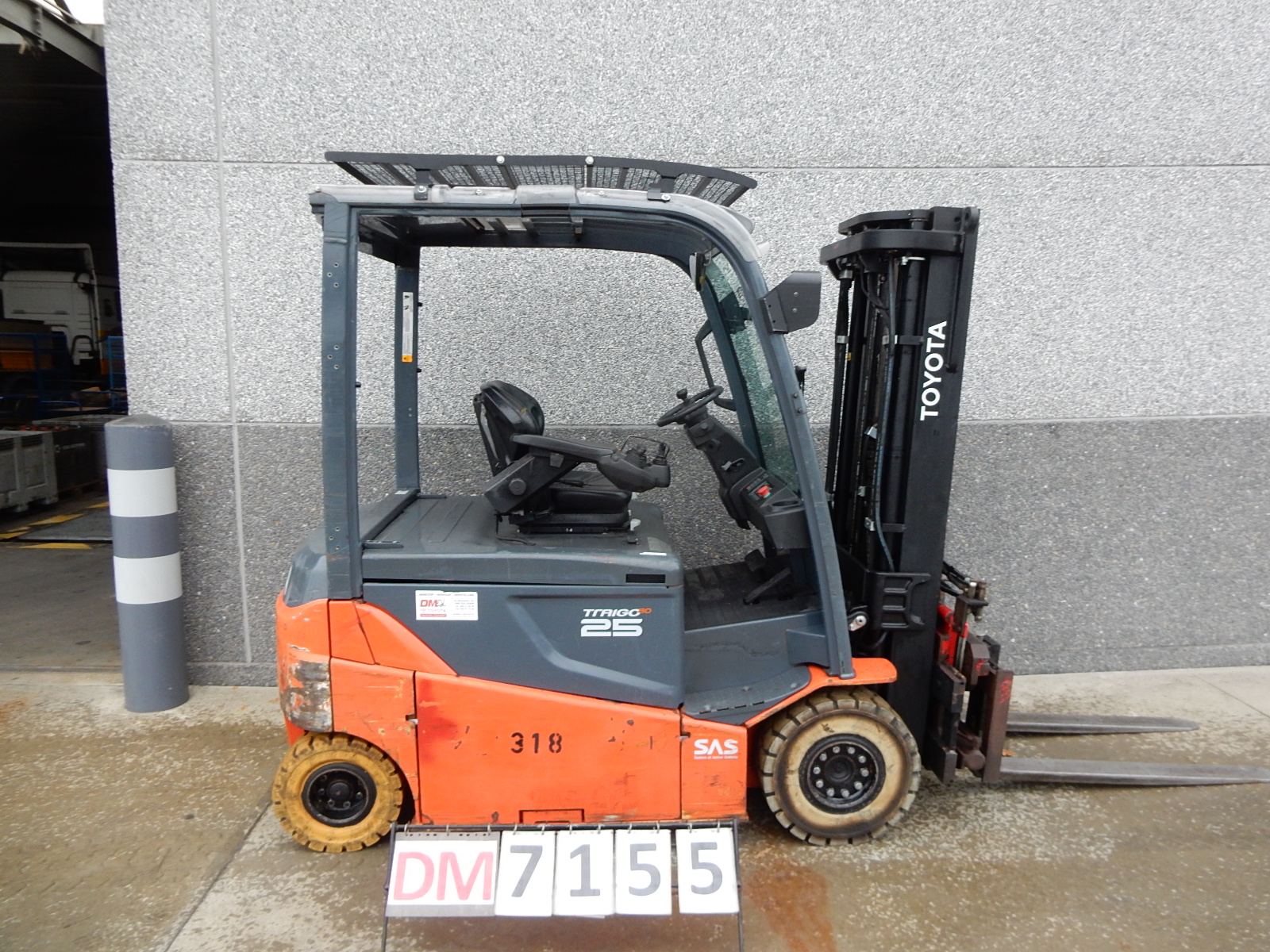 TOYOTA TRAIGO80 8FBMT25 – DM7155