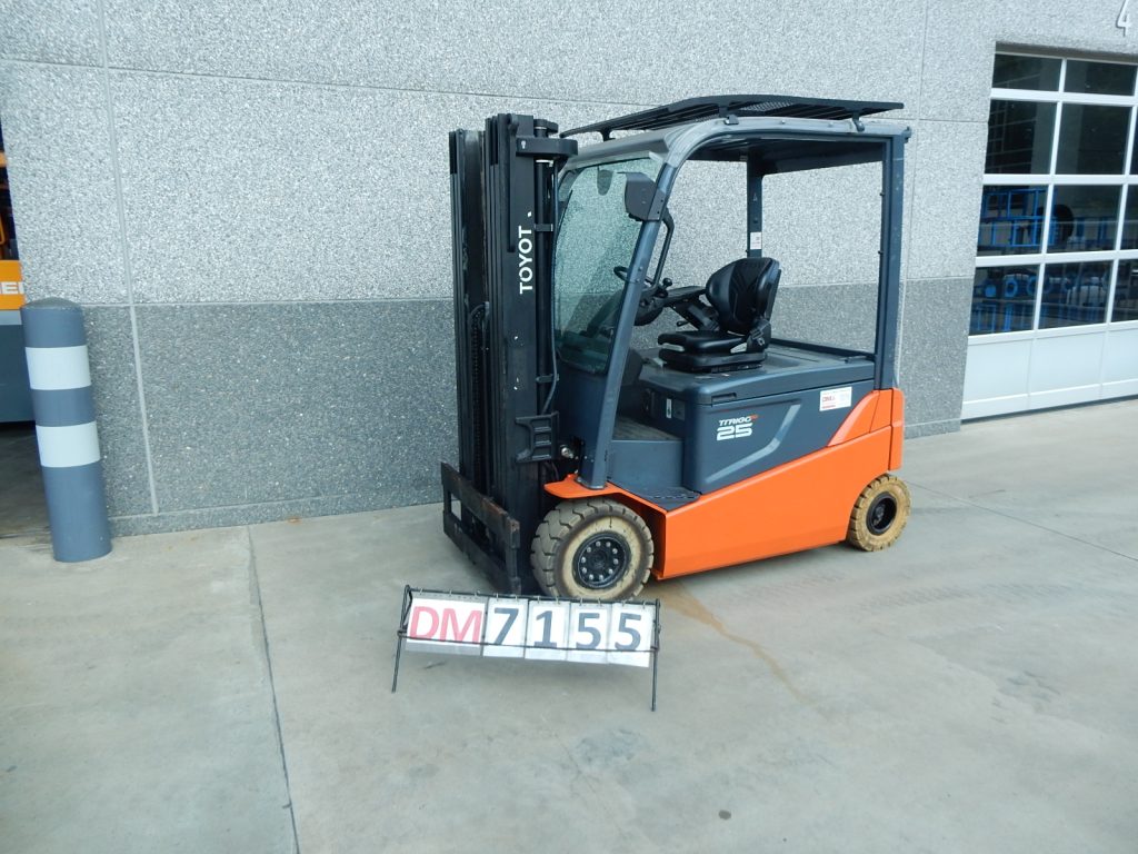 TOYOTA TRAIGO80 8FBMT25 – DM7155